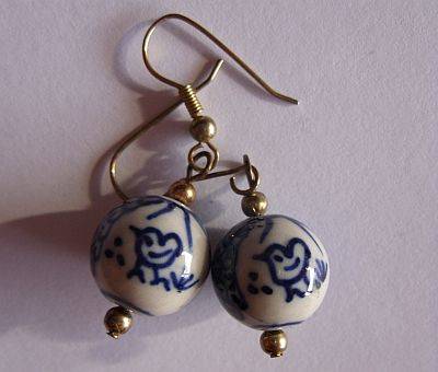 VINTAGE PIERCED EARRINGS