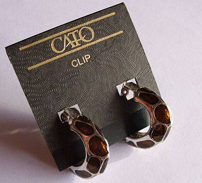 VINTAGE CLIP ON EARRINGS - POSSIBLY NEW OLD STOCK