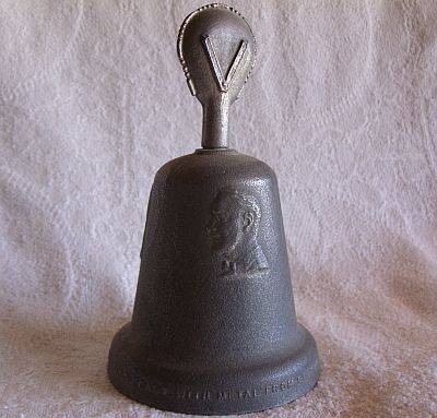 COLLECTABLE - FREE SHIPPING - WW2 VICTORY BELL - RARE ITEM