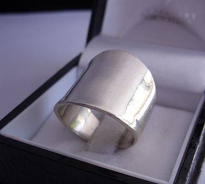 A VERY WIDE & SOLID & HEAVY & GOOD QUALITY STERLING SILVER RING !!! CHECK IT OUT !!!!!!