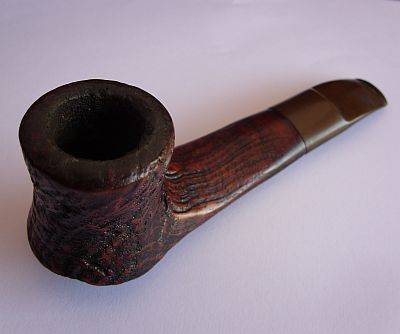 TOP ITEM ! A QUALITY SMOKING PIPE