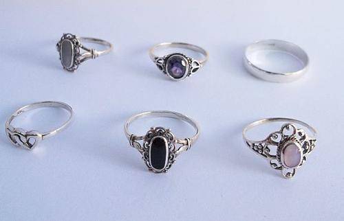 LIMITED OFFER !!! 6 LOVELY SOLID STERLING SILVER RINGS !!! BID PER RING TO TAKE ALL !!!