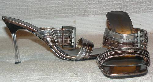 Silver and bronze slip on heels - Size 5