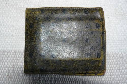 Distressed look mens ARK wallet from Idols