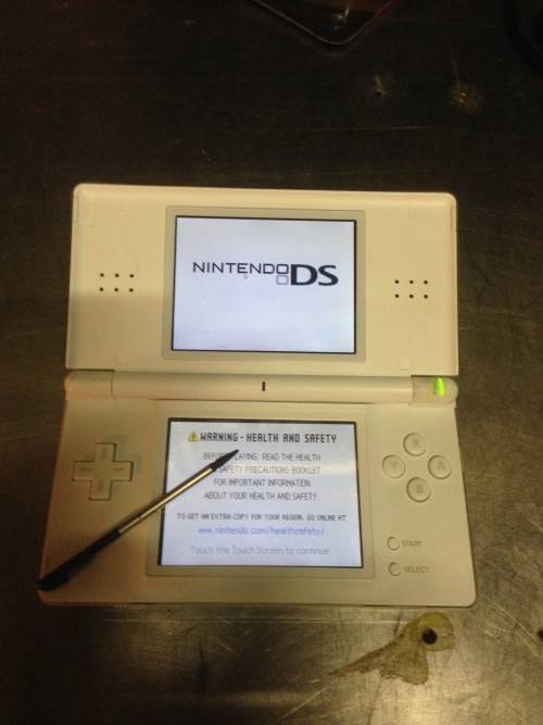 Nintendo DS Lite White Works Fine
