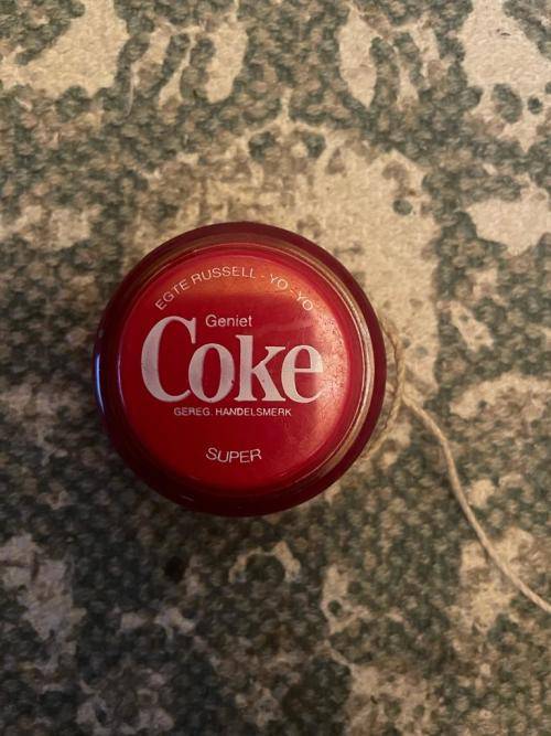 Vintage Coca-Cola Yo-Yo with red rim