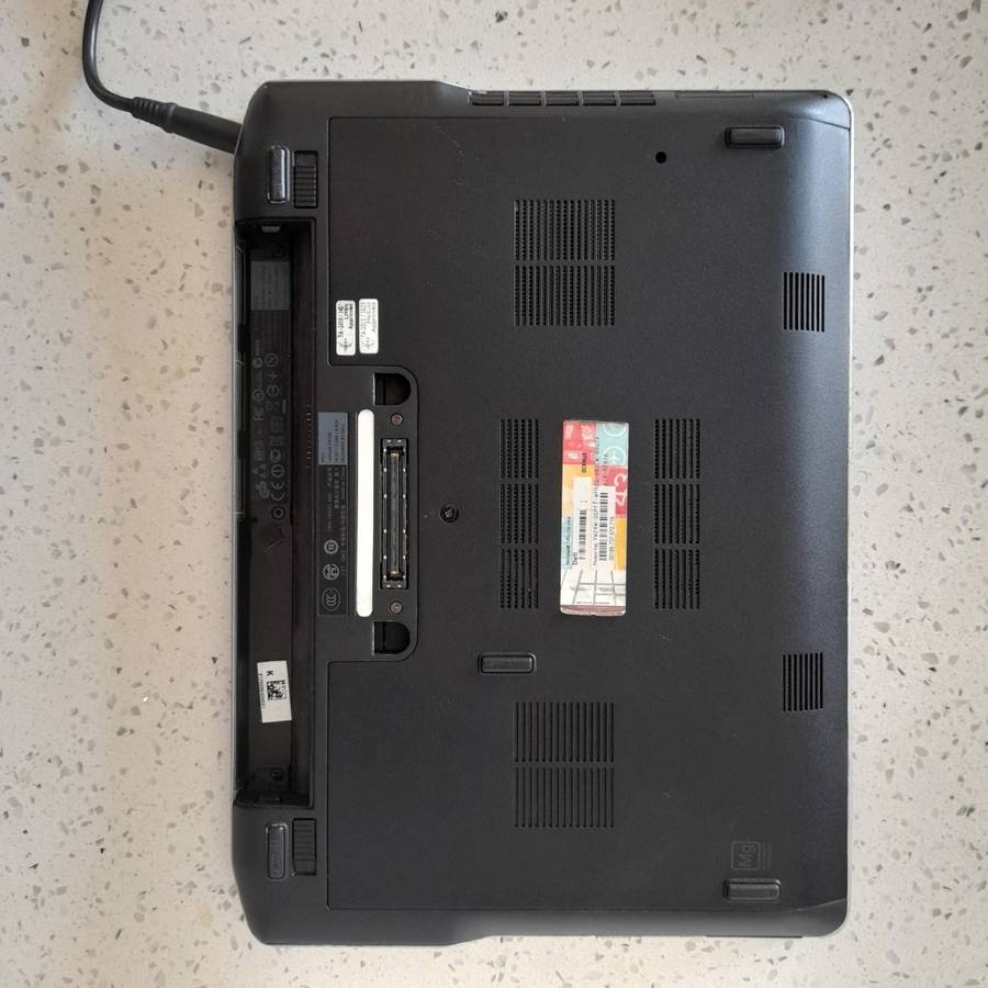 DELL laptop intel Core i5, 3rd Gen Windows 11 Pro, office 2021