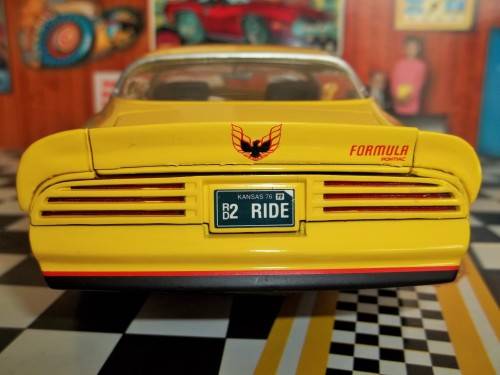 1977 Pontiac Firebird Formula 1:18 by ERTL Collectibles