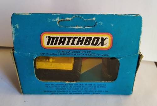 1981 Matchbox ~ Blue Window Box ~ MB32 Excavator ~ in original box