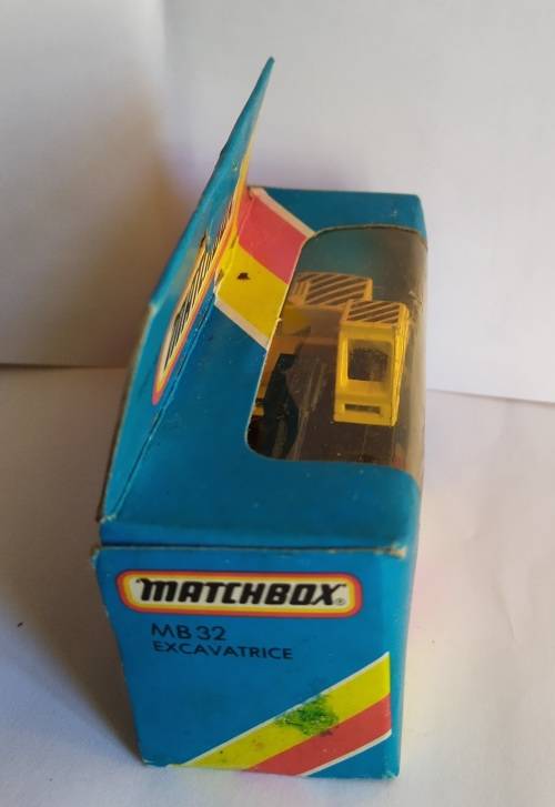 1981 Matchbox ~ Blue Window Box ~ MB32 Excavator ~ in original box