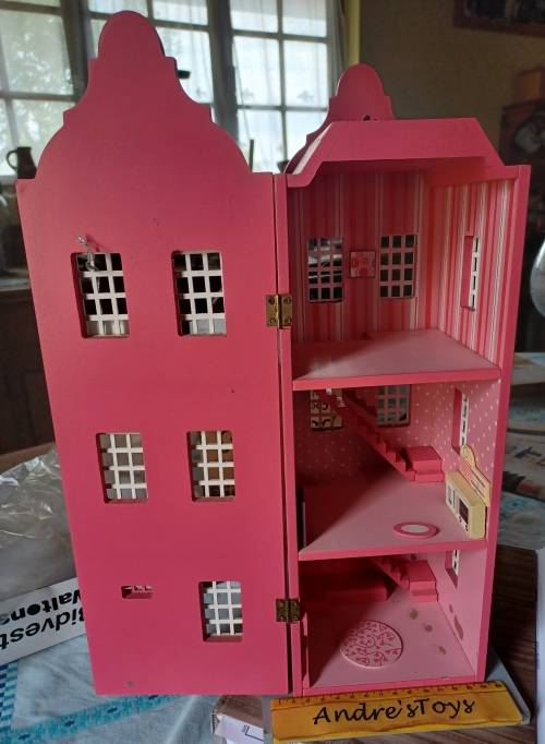 Woolworth's wooden apartment ~ Hand Made