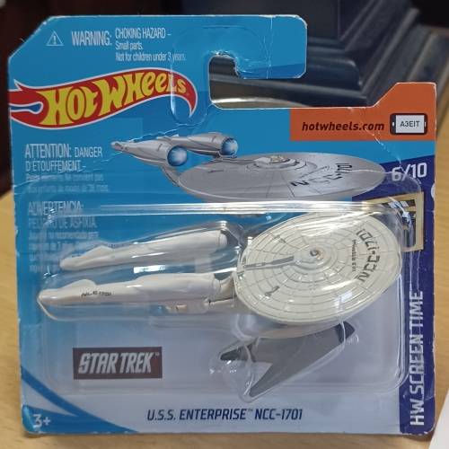 2018 HotWheels ~ 3/250 HW Screen Time ~ USS Enterprise NCC-1701~ Mint on Short card
