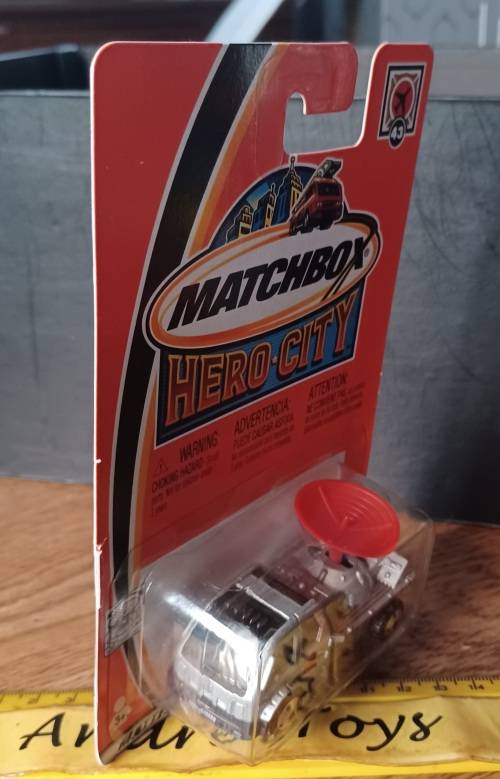 2002 Matchbox ~  #43 Weather Radar Truck ~ Mint on Long card