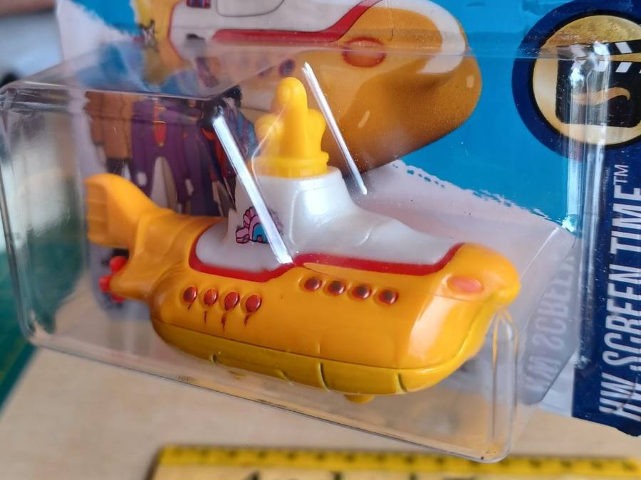 Hotwheels ~ HW Screen Time ~ The Beatles Yellow Submarine ~ Carded