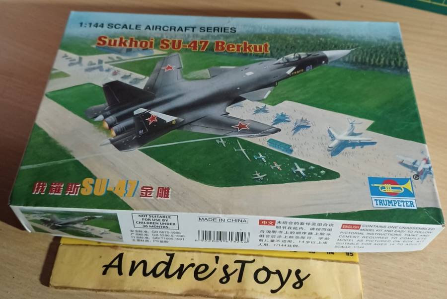 Trumpeter ~  Model Kit ~ 1/144 ~ Sukhoi SU-47 Berkut