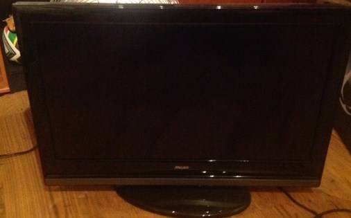 Mecer 32" LCD - Model 32T51 (Broken)