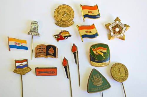 South African Republic 1960s selection of 15 vintage pin badges