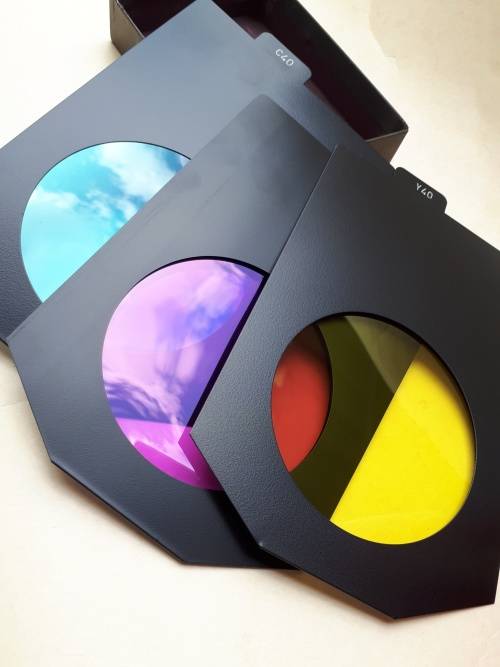 Photographic colour filter box Agfa Gevaert copycolor 10cm dia. CMY x 18 metal filters from Belgium