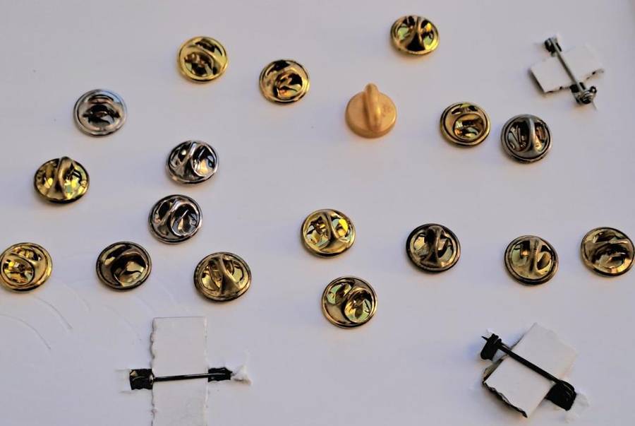 Beer pin badges German and other European beers plus 2 x Castle Lager pin badges