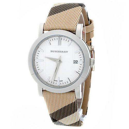 **24 HOUR AUCTION**Burberry Nova Check*W/ Box Papers etc**R5900**