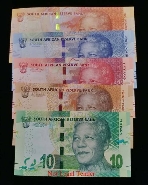 ## Low Number SA Reserve Bank Note Set R10 to R200 Signed by Kganyago ** AA0001171 ##