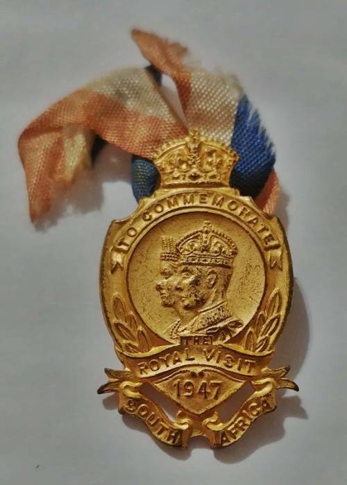 ## Beautiful 1947 Royal Visit to South Africa Brooch ** Pin in Tact ##