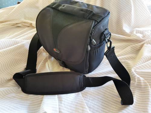 LOWEPRO CAMERA BAG (BLACK)