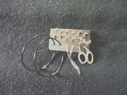 9 sets of EARRINGS