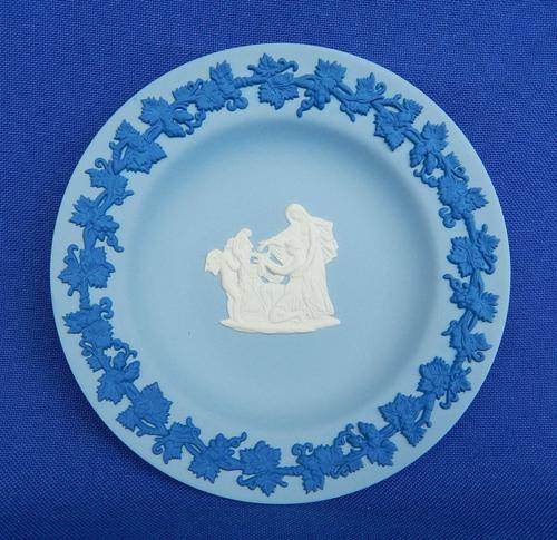 Wedgwood Tri-Colour Blue "Cupid As Oracle" Jasperware Pin Dish