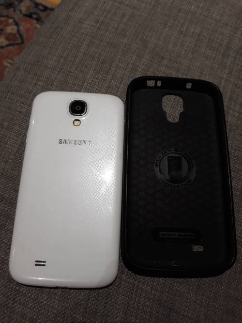 SAMSUNG GALAXY S4