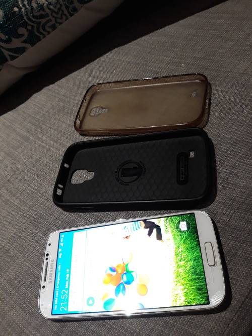 SAMSUNG GALAXY S4