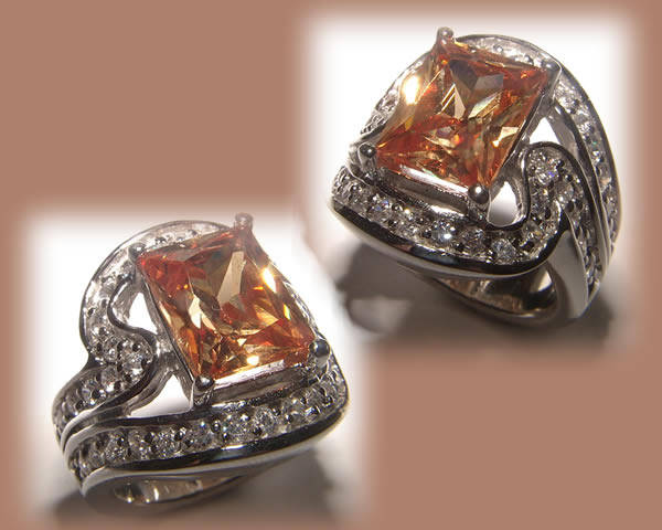 ***STUNNING 925 SILVER DRESS RING WITH CITRINE STONE AND CUBICS - SIZE 6 ***