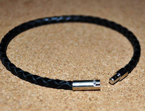 *** BLACK LEATHER - FASHION BEADS BRACELET ***