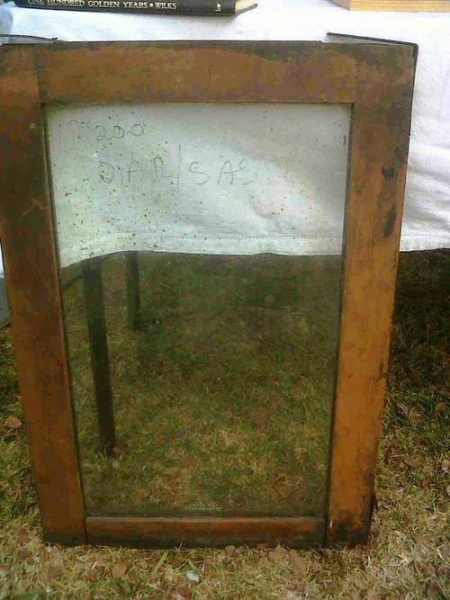NICE OLD WOODEN SAR/SAS WINDOW