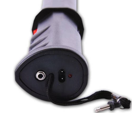 Self-Defense Stun Gun With Rechargeable Battery And Flashlight Function