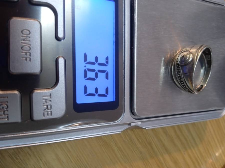Stunning 925 Stirling silver ring Weight 3.63 g