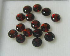 Genuine Madagaskar Round cut GARNET, 2.5 mm each