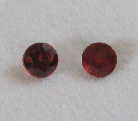 Wonderful .60 ct Round cut Garnets 3mm