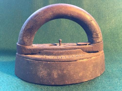 Antique clothes iron with detachable handle