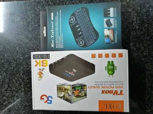 Smart Tv Box 6k including Wireless Mini Backlit Keyboard