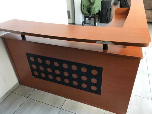 Pre-Owned Reception Counter