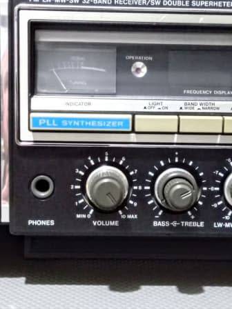 Vintage Panasonic RF-3100L / DR31. FM-LW-MW-SW. 32 BAND RECEIVER. SW DOUBLE SUPERHETERODYNE.