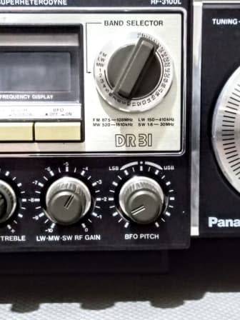 Vintage Panasonic RF-3100L / DR31. FM-LW-MW-SW. 32 BAND RECEIVER. SW DOUBLE SUPERHETERODYNE.