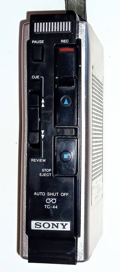 Vintage Sony TC-44 Cassette Player and Recorder in Working Condition.  17cm x 11cm x 5cm