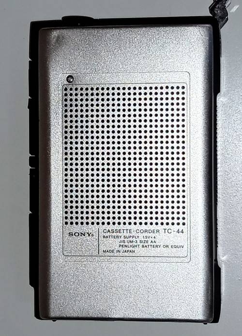 Vintage Sony TC-44 Cassette Player and Recorder in Working Condition.  17cm x 11cm x 5cm
