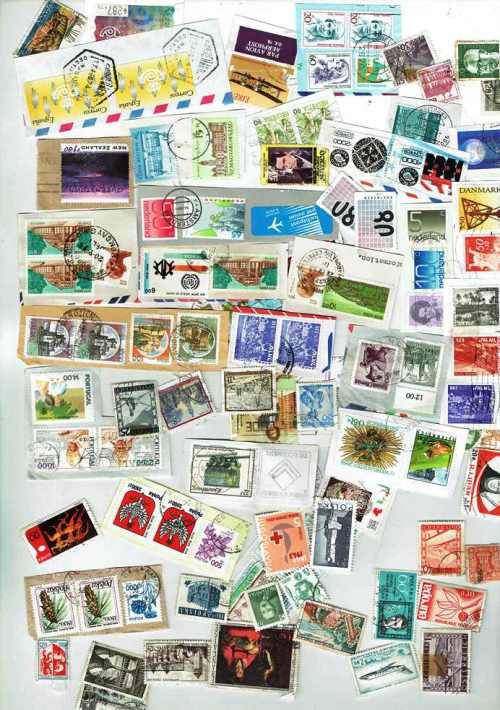 Stanley Gibbons Kaleidoscope Stamp Album plus starter pack of of 100 stamps