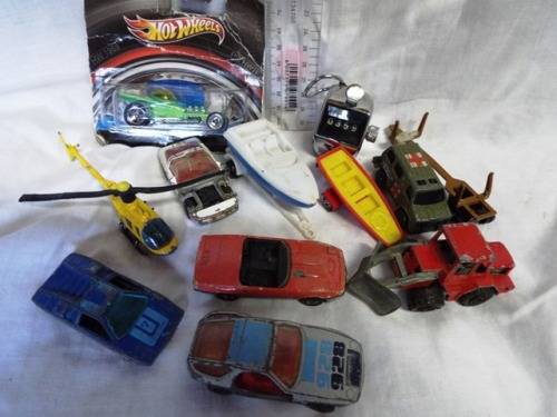 LOT OF COLLECTABLE CARS