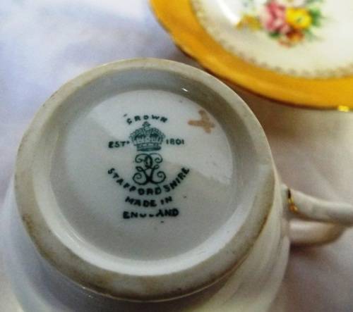 VERY NICE CROWN STAFFORDSHIRE TRIO