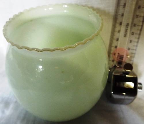 STUNNING VASELINE GLASS VASE