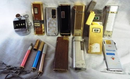 COLLECTABEL VINTAGE LIGHTERS